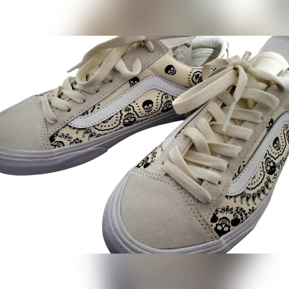3086)VANS Unisex Bandana Skull Style 36 Canvas Leather Suede Sneaker  W 8/M 6.5